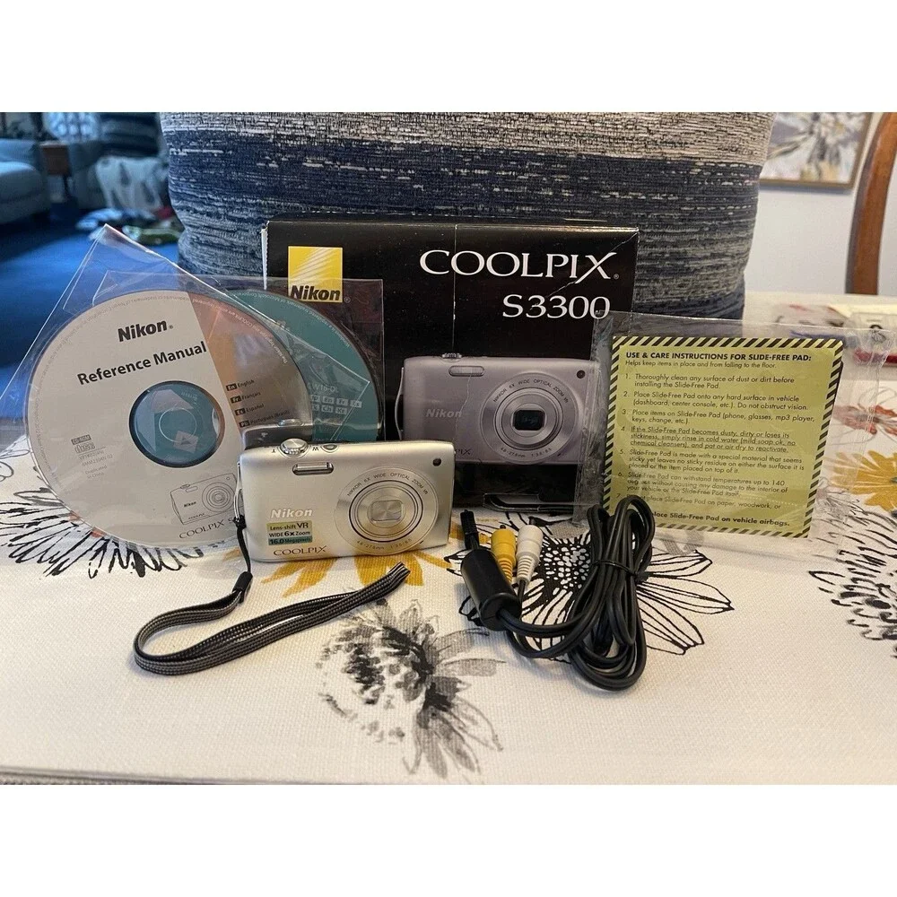 Nikon Coolpix S3300 Digital Camera Silver 16MP 6x Zoom Bundle 8GB SD Card Tested